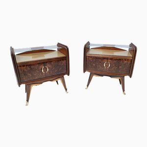 Comodini in noce con ripiano in vetro dorato, Italia, anni '50, set di 2