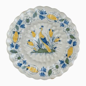 Plat à Lobes Polychrome de Delft avec Paon et Tulipes, 1690s