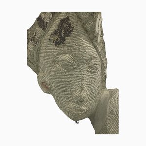 Rizimu Chiwawa, Testa Scultura, Pietra