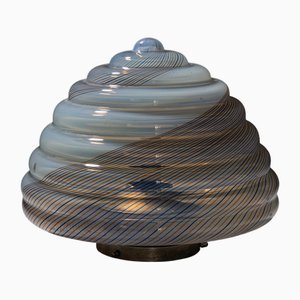 Lampada da tavolo con paralume a righe di Leucos