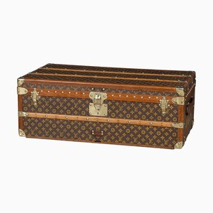 Baúl de cabina, siglo XX de lona con monogramas de Louis Vuitton, Francia, años 30