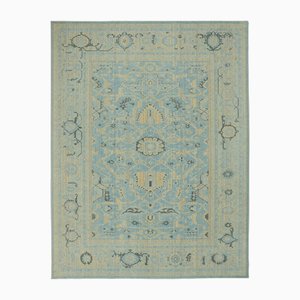 Orientalischer blauer Oushak Teppich