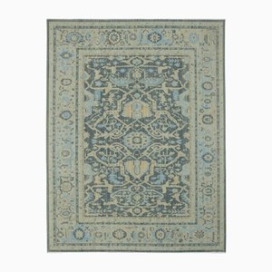 Orientalischer blauer Oushak Teppich