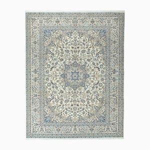 Nain 9la Oriental Rug with Silk Content