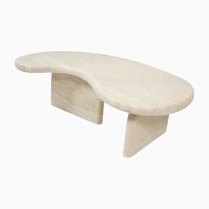 Skulpturaler Travertin Couchtisch in organischer Form von My Habitat Design