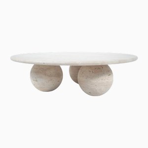 Mesa de centro esférica de travertino con patas de My Habitat Design