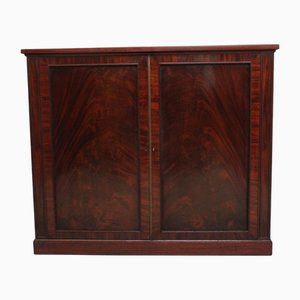 Antiker Schrank aus Mahagoni, 1820