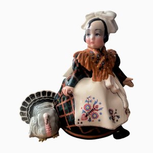 Niña campesina con ropas tradicionales de Sandro Vacchetti para Essevi, Turin, años 30
