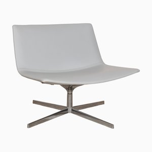 Poltrona Catifa 80 in pelle blu-grigia di Arper