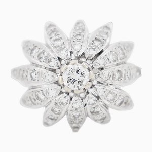 Vintage Flower Ring in 18 Carat Gold and Diamonds