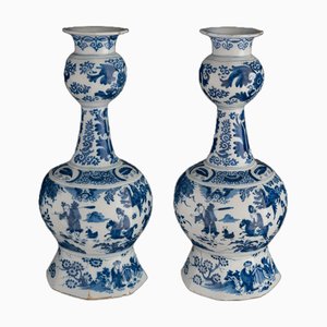 Blau-weiße Delfter Chinoiserie Flaschenvasen mit Knoblauchkopf, 1680-1690, 2er Set