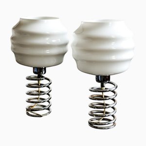 Lampade da tavolo o da terra a spirale in metallo cromato con paralumi in vetro opaco nello stile di Ingo Maurer, anni '70, set di 2