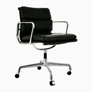 Sedia da ufficio Soft Pad in pelle nera di Charles & Ray Eames per Herman Miller, anni '70