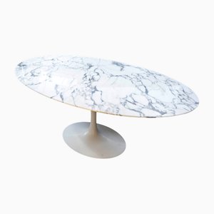 Oval Table by Eero Saarinen, 1990