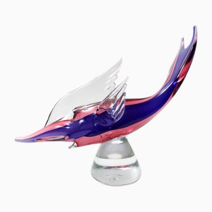 Pez espada grande de cristal de Murano rosa y azul atribuido a Archimede Seguso, Italia, años 60