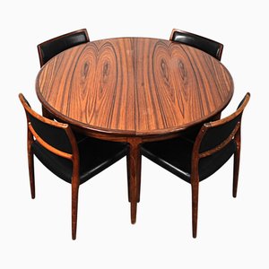 Møller Rosewood Set of Table and Chairs Model 80 by Niels Otto (N. O.) Møller for J.L. Møllers, 1960s, Set of 5