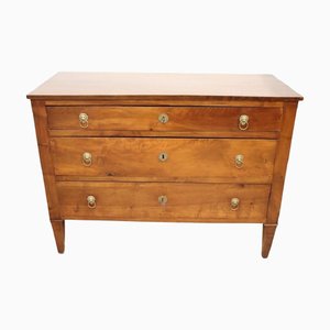 Antique Chest of Drawers in Walnut, 1700s