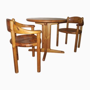 Sillas Coderas y mesa auxiliar de pino patinado de Rainer Daumiller para Hirtshals Sawmill, años 60. Juego de 3