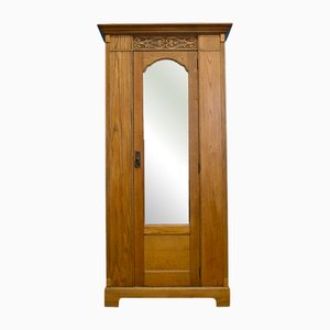 Antiker Arts and Crafts Garderobenschrank aus Eiche, 1900er