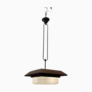 Lampada a sospensione Mid-Century moderna in legno, bronzo e vetro opalino, anni '50