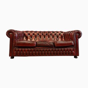 Divano Chesterfield vintage in pelle Oxblood