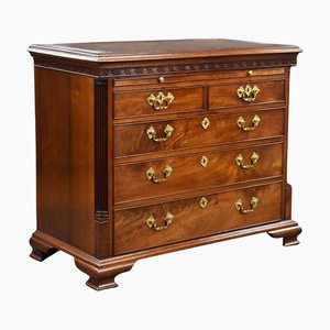 Cajonera George III de nogal, 1800