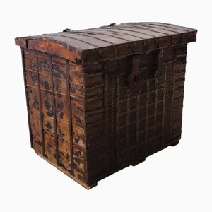 Coffre en Bois et Fer avec Couvercle ouvrant, 19ème Siècle Inde