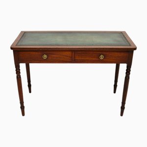 Escritorio georgiano con tablero de cuero, década de 1800
