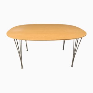 Tavolo Superellipse di Bruno Mathsson e Piet Hein per Fritz Hansen, inizio XXI secolo