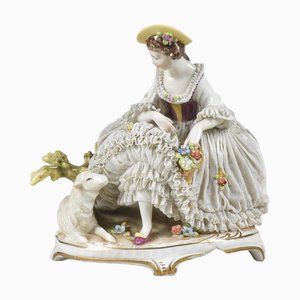 Estatuilla de la Dama con Cordero de Capodimonte