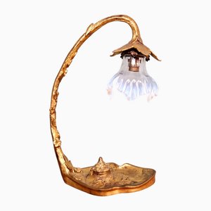 Lampada da tavolo Art Nouveau in bronzo dorato e vetro opalescente