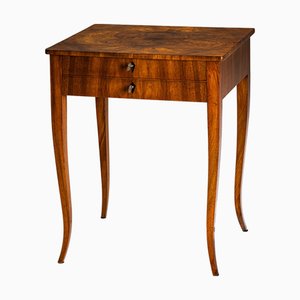 Biedermeier Sewing Table in Walnut, 1820s