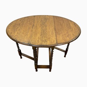 Early 20th Century English Folding Oak Table Gateleg