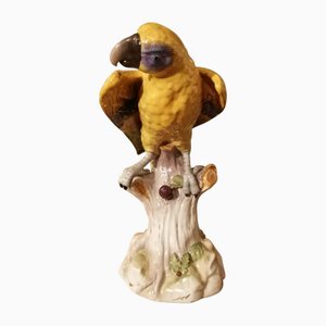 Statuetta pappagallo in porcellana gialla di Dresden Porcelain, fine XIX secolo e 1910