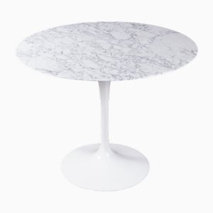 Mesa de comedor Tulip con tablero de mármol de Eero Saarinen para Knoll International, años 70