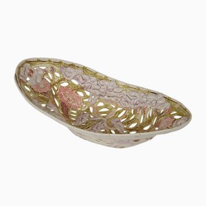 Scodella in ceramica con putti di Andrea Bassi, inizio XXI secolo