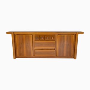 Nussholz Sideboard mit Skulpturalen Linien, 1970er