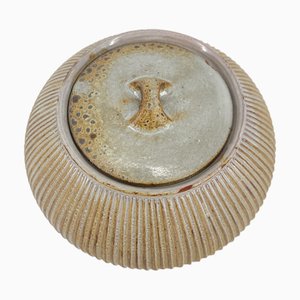 Scatola con coperchio in stile giapponese di Gutte Eriksen, Danimarca
