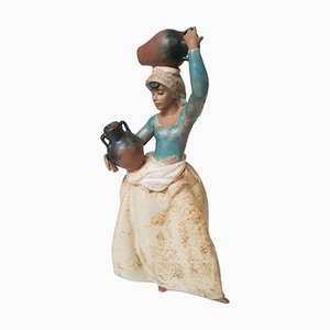 Figura femenina No. 2190 To the Fountain de Lladro, años 80