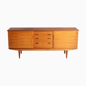 Modernes Mid-Century Sideboard aus Nussholz von Alfred Cox, 1960er