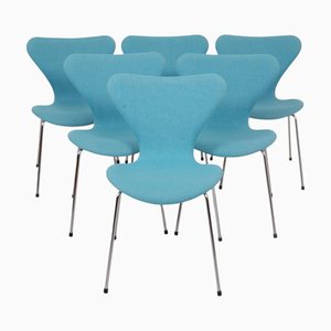 Sedie Seven in tessuto blu di Arne Jacobsen, anni '80, set di 6