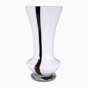 Weiße Italienische Vase mit Schwarzen Streifen, 1960er