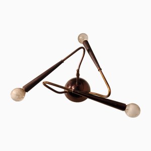 Lámpara de pared vintage de latón de Roberto Aloi para Stilnovo, años 50