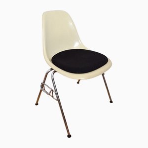 Silla auxiliar de Charles & Ray Eames, años 60
