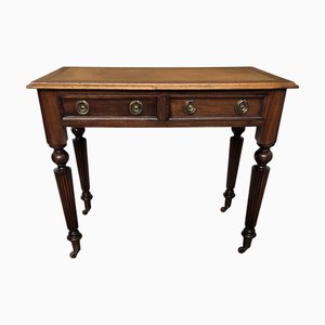 Italienischer Mid-Century Art Deco Schreibtisch aus Nussholz, Messing & Leder, 1960er