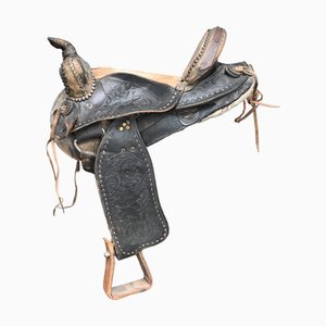 Silla de caballo occidental decorada