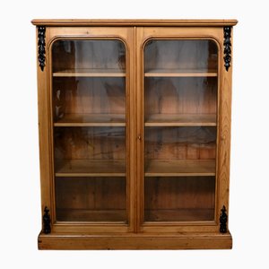 Vitrine aus Kiefernholz, 1920er