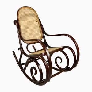 Mecedora vintage en marrón de Michael Thonet