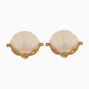 Lámparas de pared Art Déco Apliques de concha de vidrio de bronce dorado blanco de Johann Loetz Witwe para Muller Frères, años 30. Juego de 2