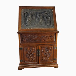 Chinesischer Zeremonienschrank mit großer gravierter Steinplatte, 1920er